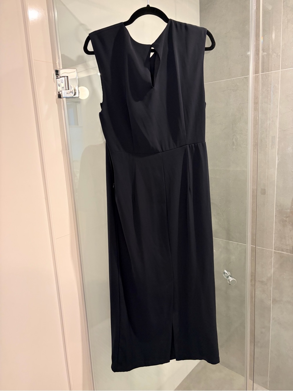 Sleeveless Navy Twist-Detail Women’s Dress - Picture 3 of 4
